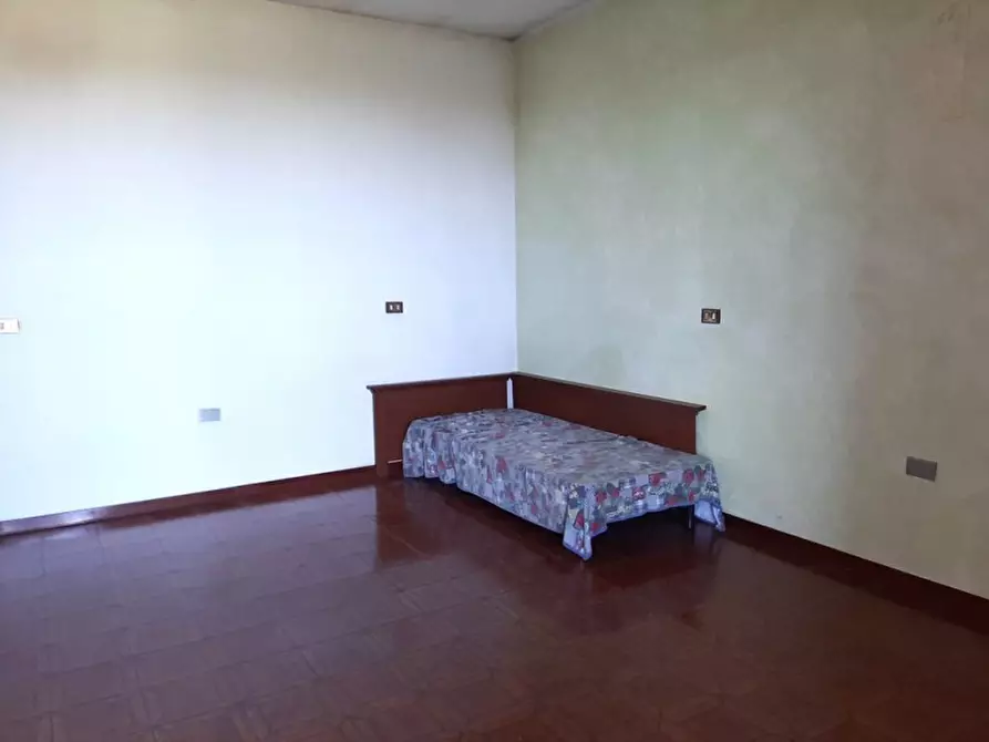 Immagine 19 di Casa bifamiliare in vendita  a Valeggio Sul Mincio