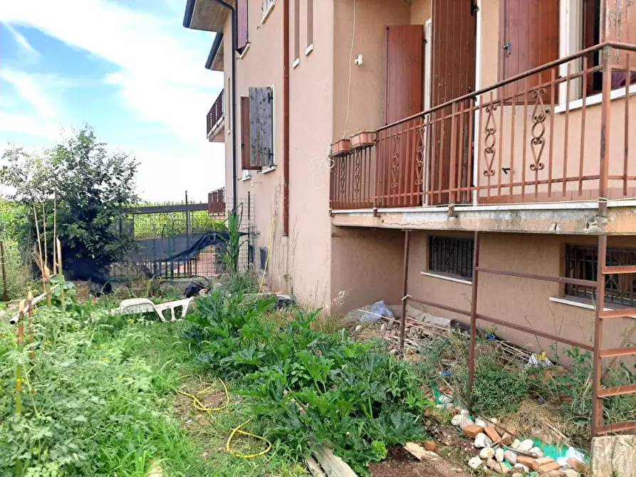 Immagine 25 di Casa bifamiliare in vendita  a Valeggio Sul Mincio