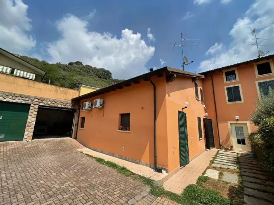 Immagine 1 di Villetta a schiera in vendita  a Valeggio Sul Mincio