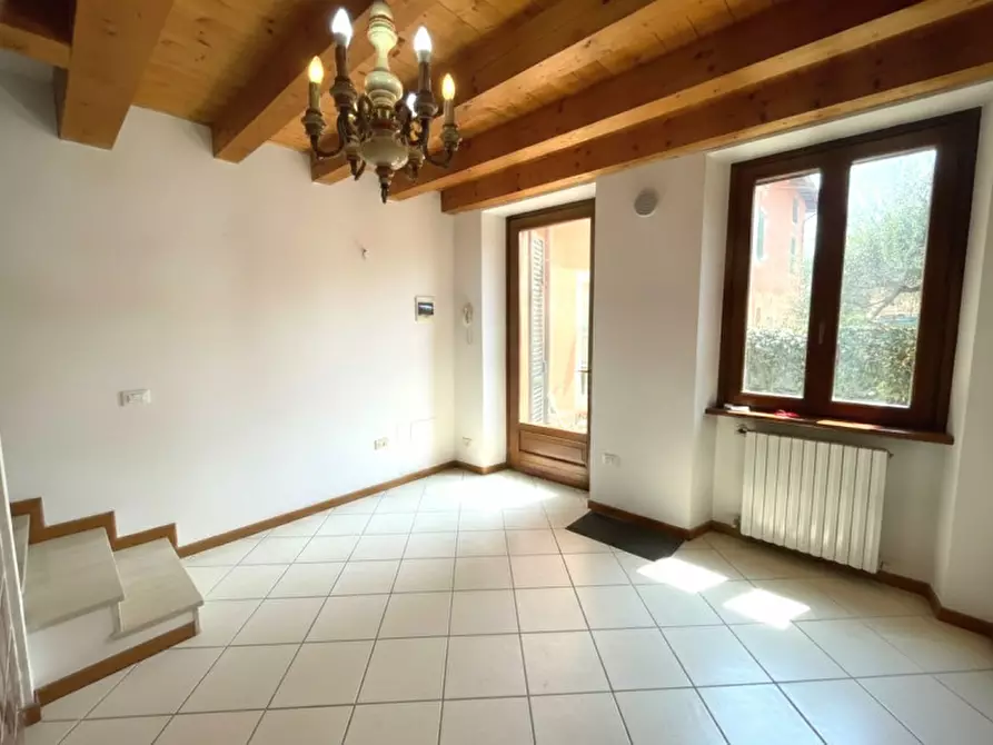 Immagine 3 di Villetta a schiera in vendita  a Valeggio Sul Mincio