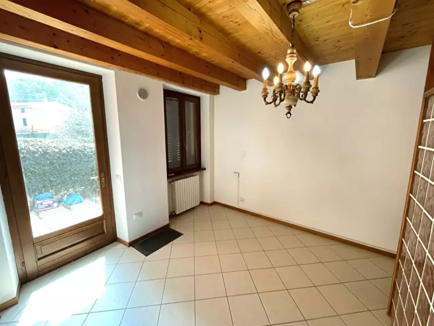 Immagine 4 di Villetta a schiera in vendita  a Valeggio Sul Mincio