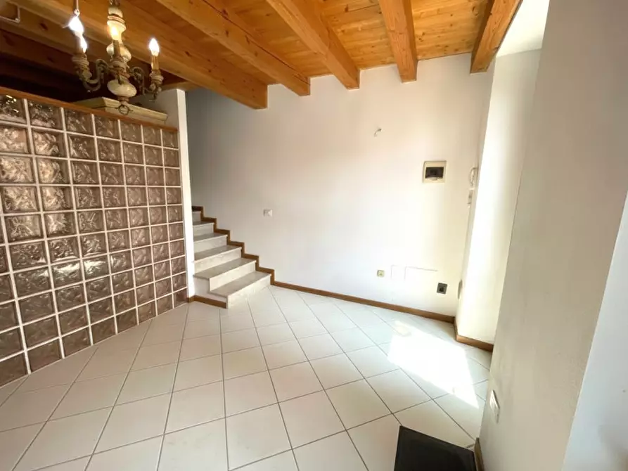 Immagine 8 di Villetta a schiera in vendita  a Valeggio Sul Mincio