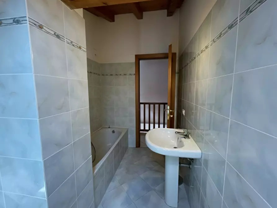 Immagine 14 di Villetta a schiera in vendita  a Valeggio Sul Mincio
