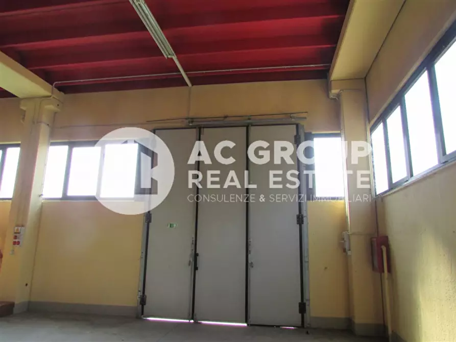 Immagine 4 di Capannone industriale in affitto  in Via I Maggio a Origgio