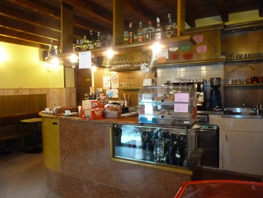 Immagine 4 di Attività commerciale in vendita  a Tregnago