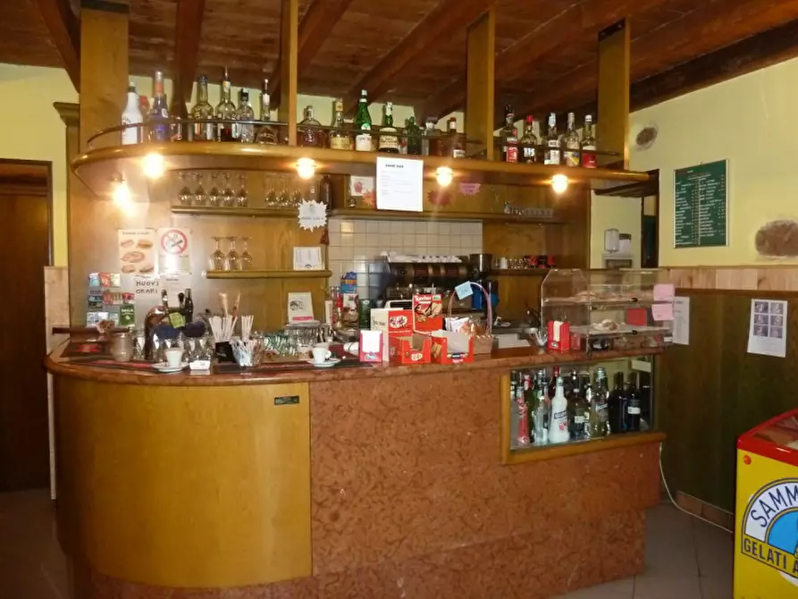 Immagine 5 di Attività commerciale in vendita  a Tregnago