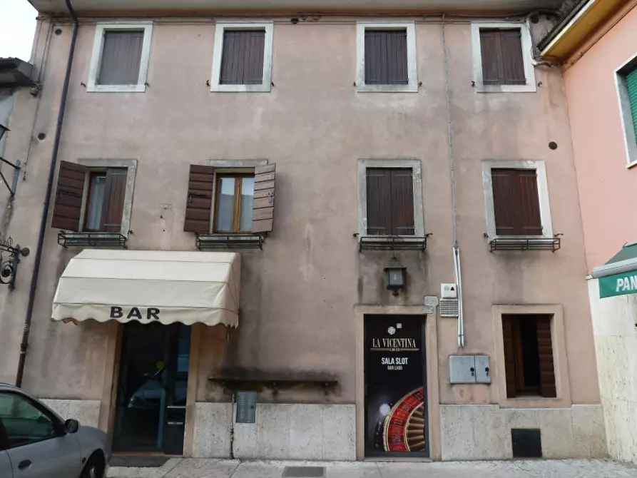 Immagine 10 di Attività commerciale in vendita  a Tregnago