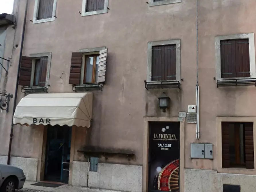 Immagine 12 di Attività commerciale in vendita  a Tregnago