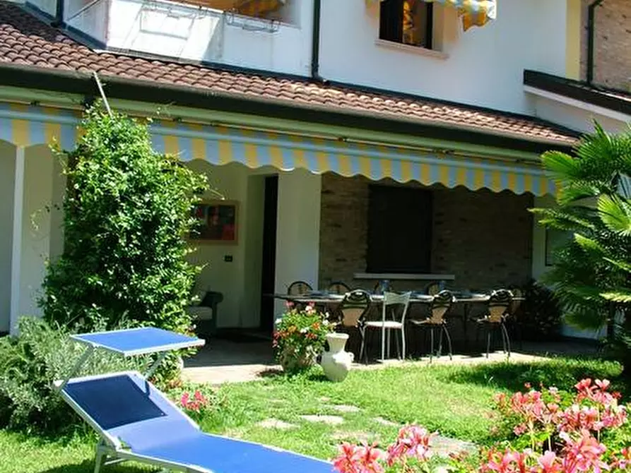 Immagine 7 di Casa bifamiliare in vendita  a Rosolina