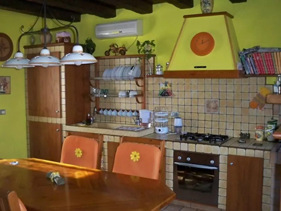 Immagine 5 di Rustico / casale in vendita  a Senigallia