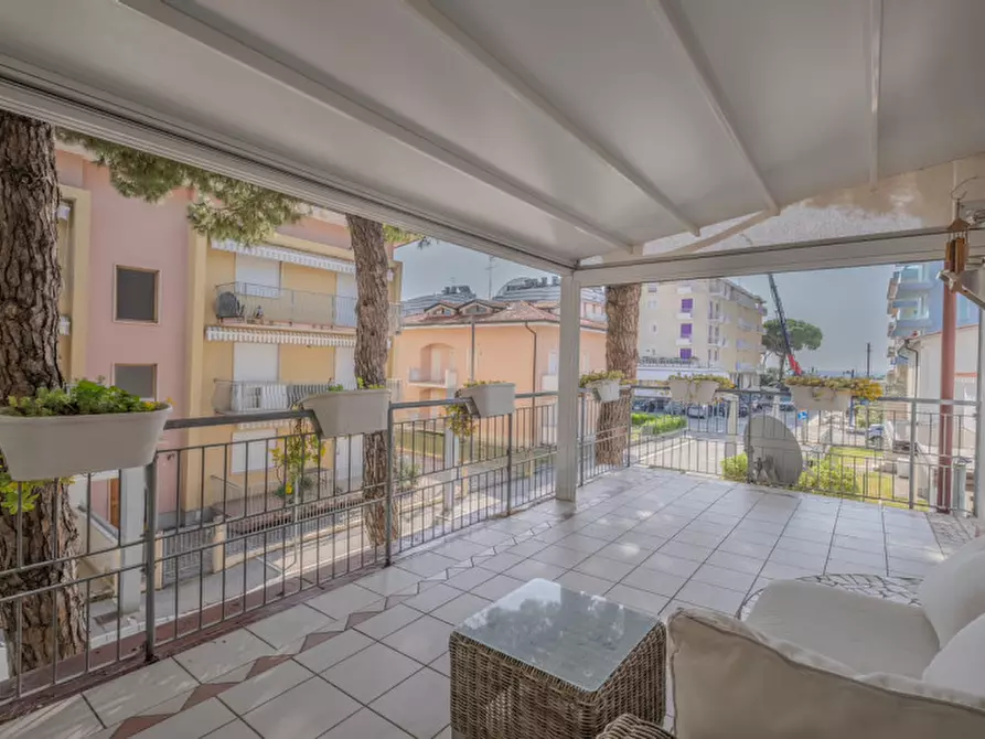 Immagine 1 di Appartamento in vendita  in via foscolo a Jesolo