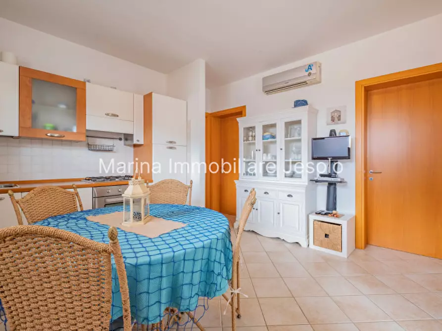 Immagine 3 di Appartamento in vendita  in via foscolo a Jesolo