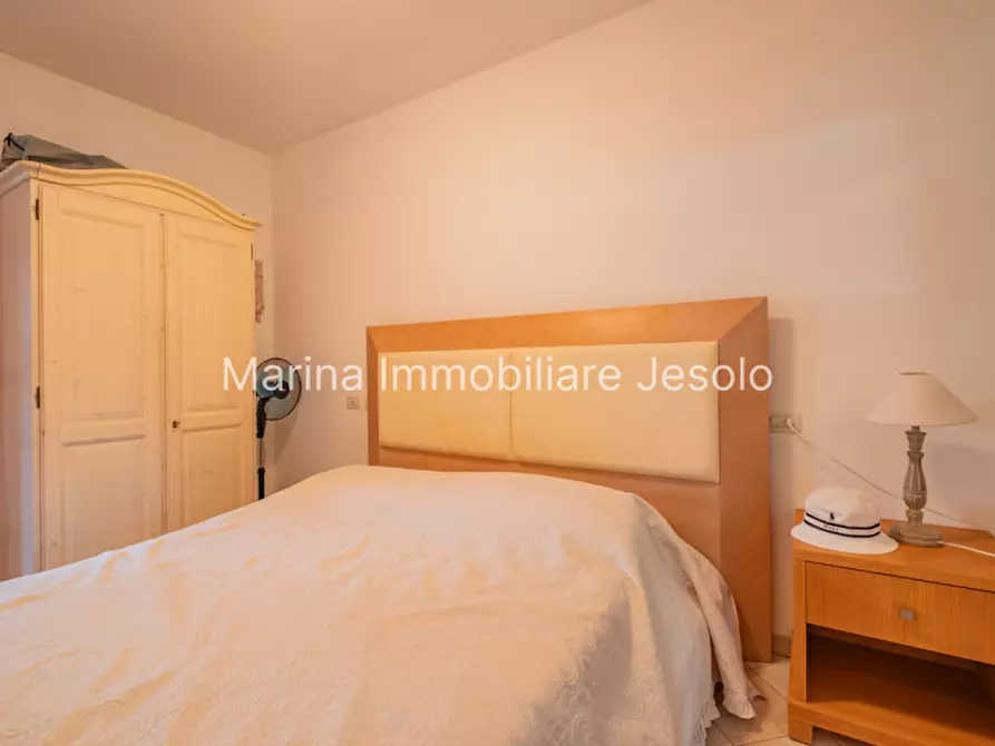 Immagine 12 di Appartamento in vendita  in via foscolo a Jesolo