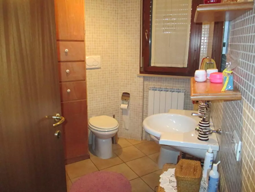 Immagine 11 di Appartamento in vendita  a Trecastelli