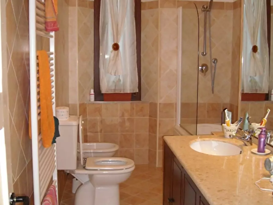 Immagine 15 di Appartamento in vendita  a Ancona