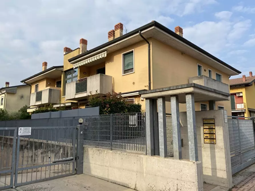 Immagine 1 di Appartamento in vendita  in Via Marzabotto a Mozzecane