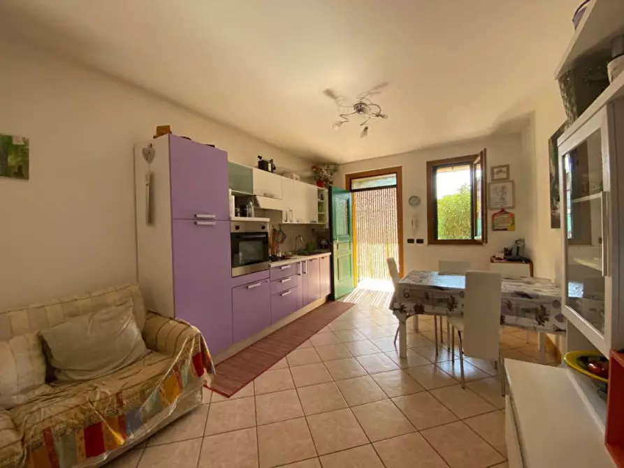 Immagine 3 di Appartamento in vendita  in via abruzzi a Mozzecane