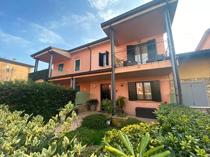 Immagine 1 di Villetta a schiera in vendita  a Mozzecane