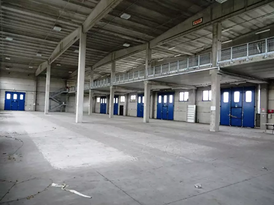 Immagine 10 di Capannone industriale in vendita  in via 11 settembre 2001 a Longiano