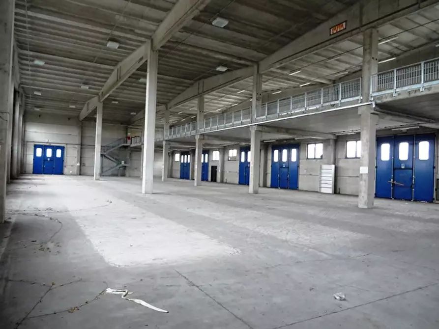 Immagine 11 di Capannone industriale in vendita  in via 11 settembre 2001 a Longiano