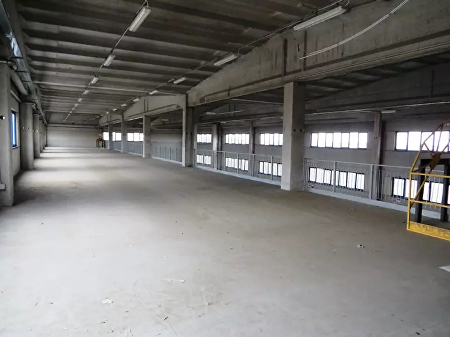Immagine 16 di Capannone industriale in vendita  in via 11 settembre 2001 a Longiano