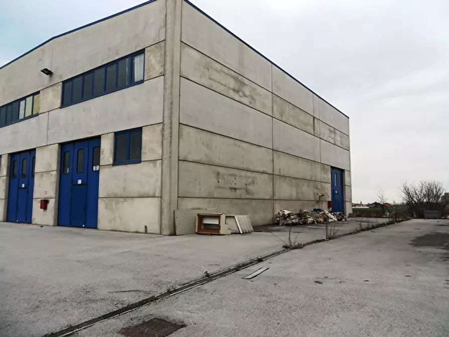 Immagine 26 di Capannone industriale in vendita  in via 11 settembre 2001 a Longiano