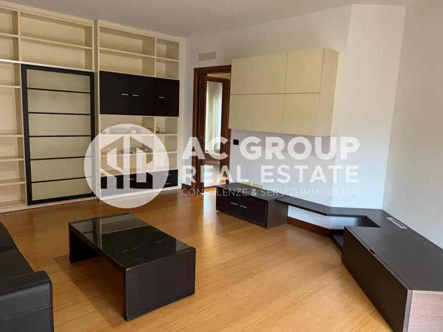 Immagine 1 di Appartamento in affitto  in via Carducci a Saronno