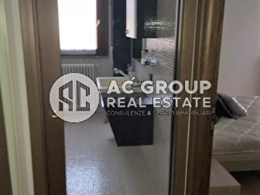 Immagine 10 di Appartamento in affitto  in via Carducci a Saronno