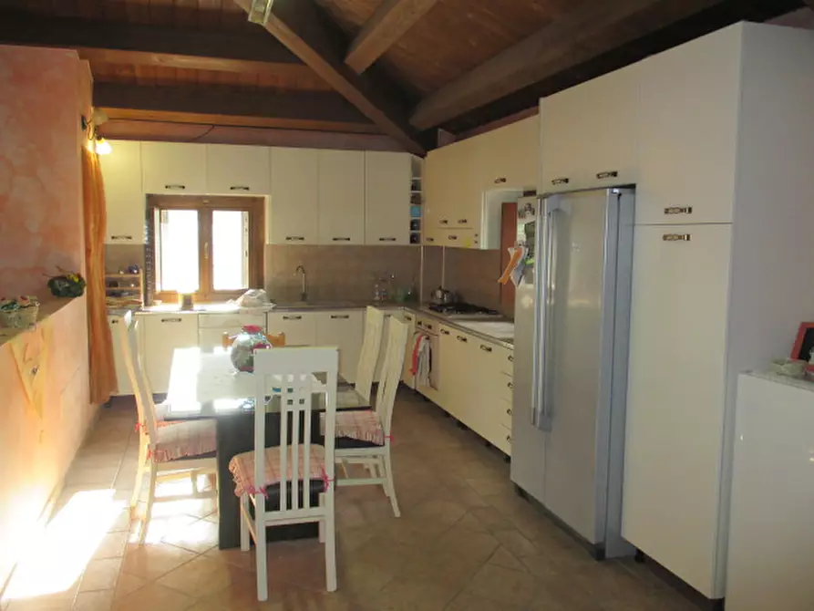 Immagine 11 di Rustico / casale in vendita  a Senigallia