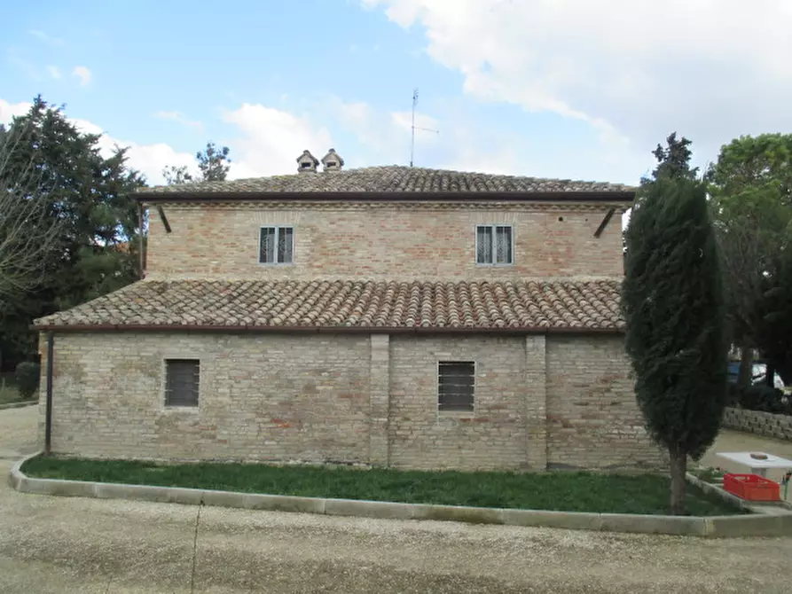 Immagine 21 di Rustico / casale in vendita  a Senigallia