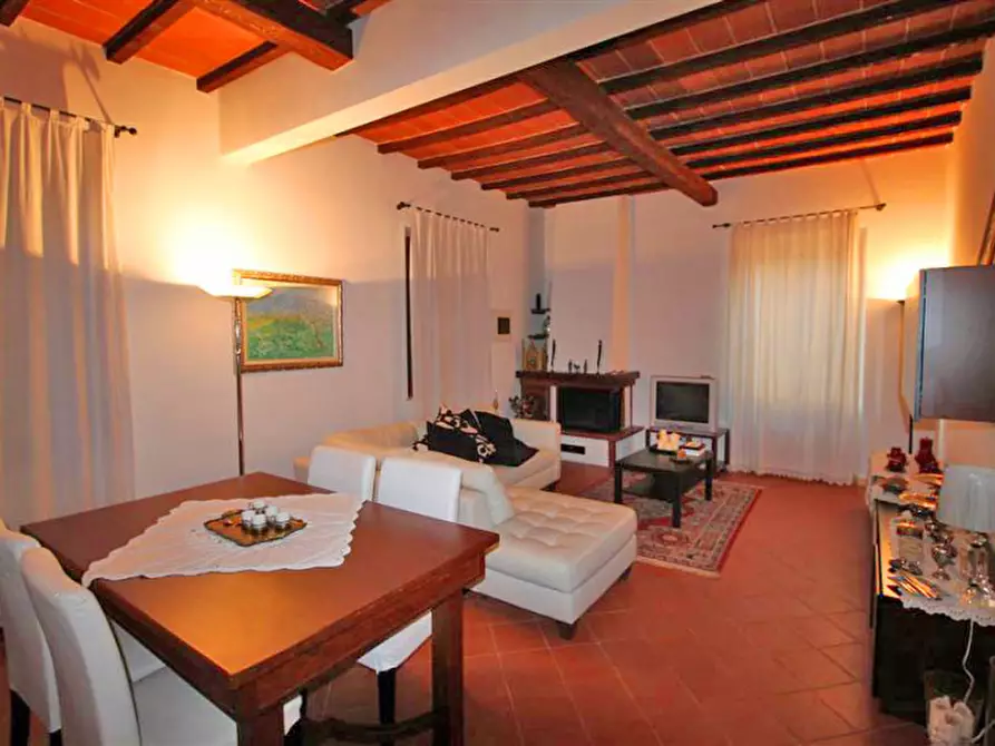 Immagine 2 di Casa bifamiliare in vendita  in via trento a Sinalunga