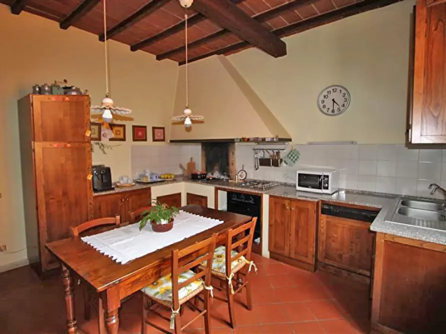 Immagine 5 di Casa bifamiliare in vendita  in via trento a Sinalunga