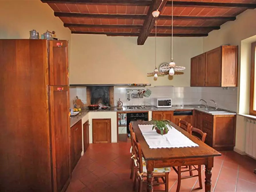 Immagine 8 di Casa bifamiliare in vendita  in via trento a Sinalunga