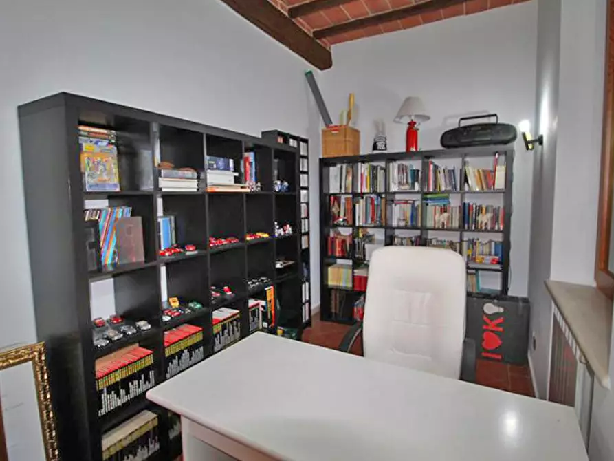 Immagine 14 di Casa bifamiliare in vendita  in via trento a Sinalunga