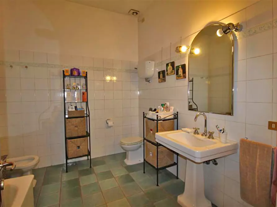 Immagine 17 di Casa bifamiliare in vendita  in via trento a Sinalunga