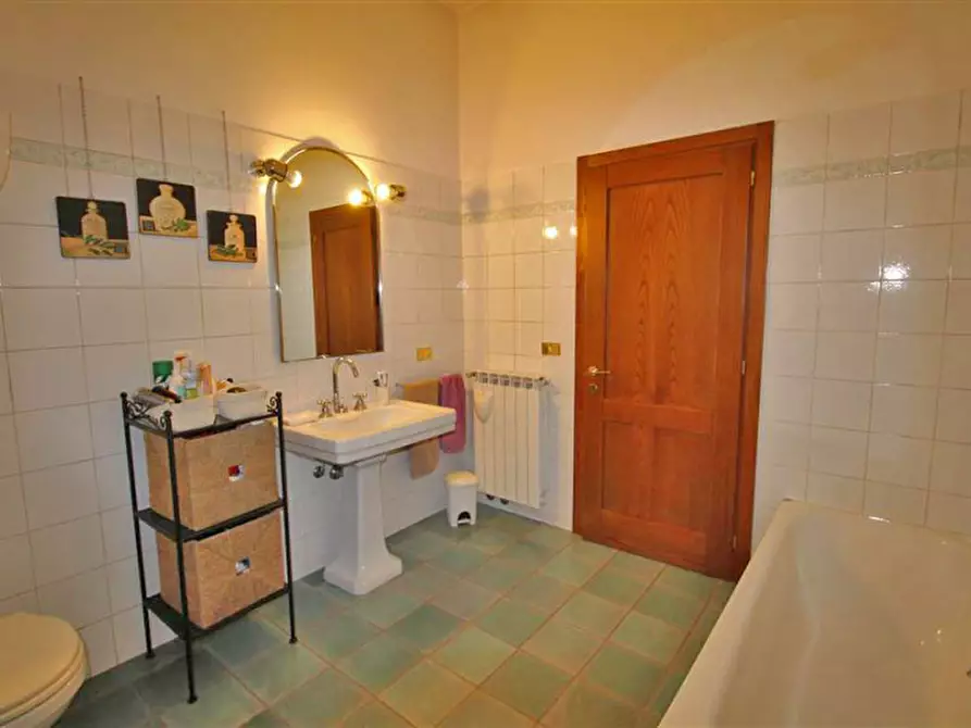 Immagine 18 di Casa bifamiliare in vendita  in via trento a Sinalunga