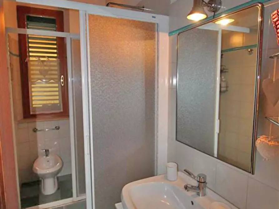 Immagine 19 di Casa bifamiliare in vendita  in via trento a Sinalunga