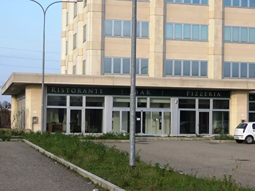 Immagine 3 di Negozio in vendita  in via Lambertini a Imola