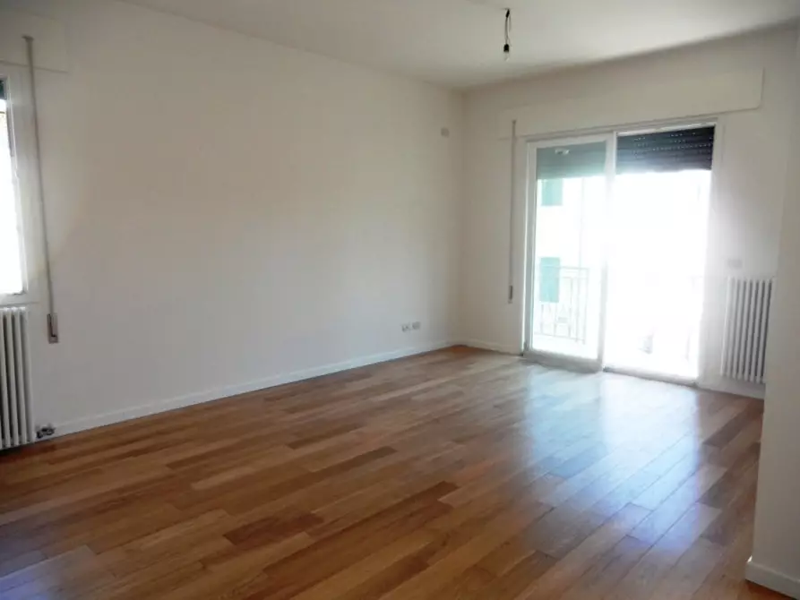Immagine 1 di Appartamento in affitto  in legione antonini a Vicenza