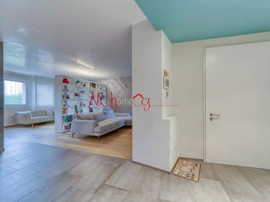 Immagine 4 di Villa in vendita  in Via Venzone a Padova