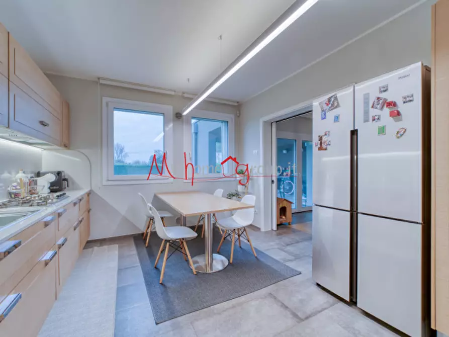 Immagine 12 di Villa in vendita  in Via Venzone a Padova