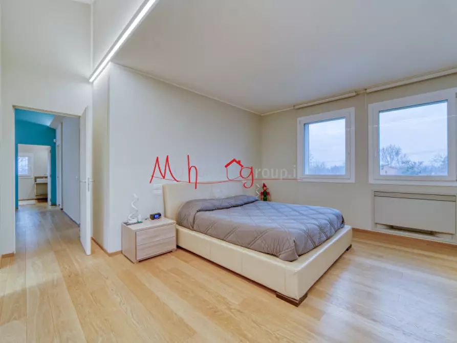 Immagine 22 di Villa in vendita  in Via Venzone a Padova