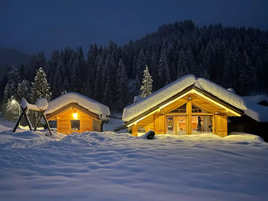 Immagine 3 di Casa indipendente in vendita  in Via Pineta a Falcade