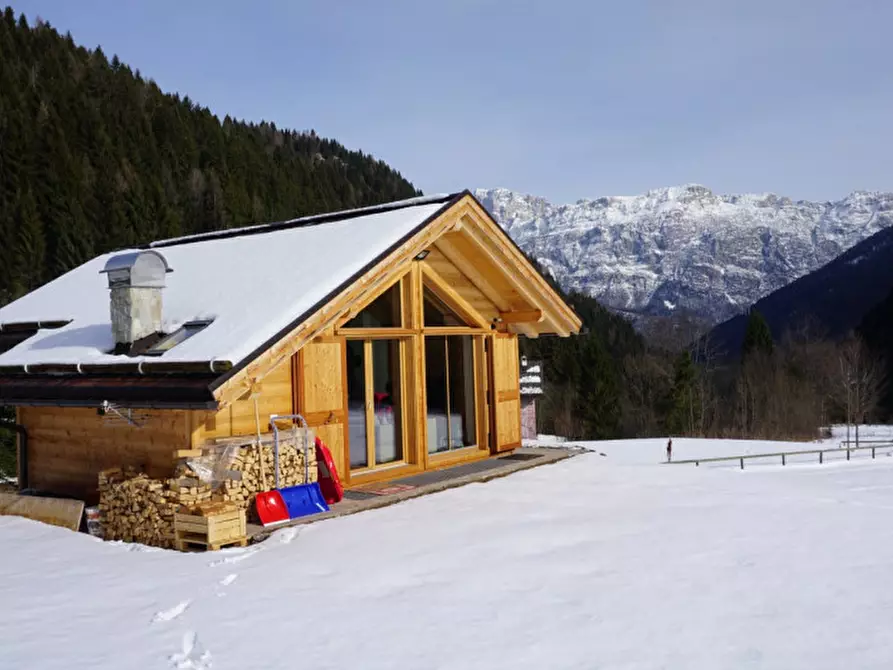 Immagine 9 di Casa indipendente in vendita  in Via Pineta a Falcade