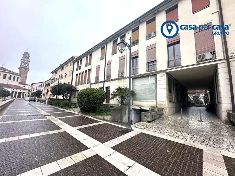 Immagine 1 di Appartamento in vendita  in Piazza XX Settembre 9/A a Rovigo