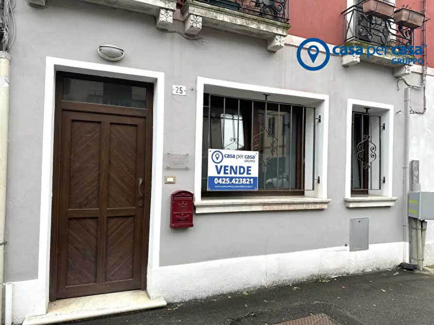 Immagine 1 di Ufficio in vendita  in Via Giordano Bruno a Rovigo