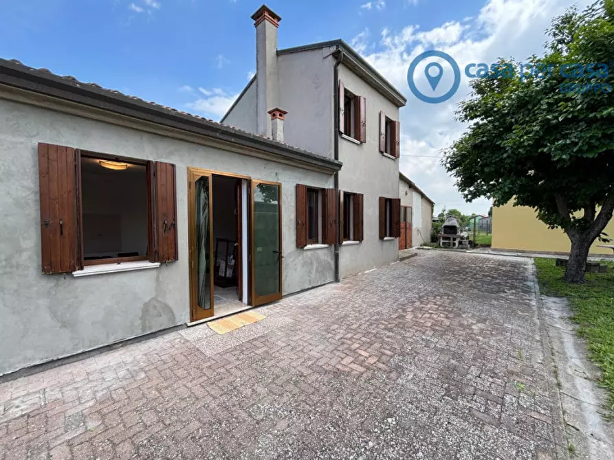 Immagine 1 di Casa indipendente in vendita  a San Martino Di Venezze