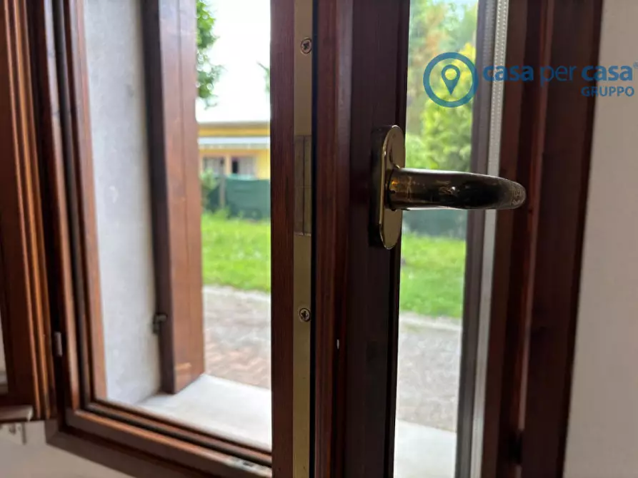 Immagine 7 di Casa indipendente in vendita  a San Martino Di Venezze