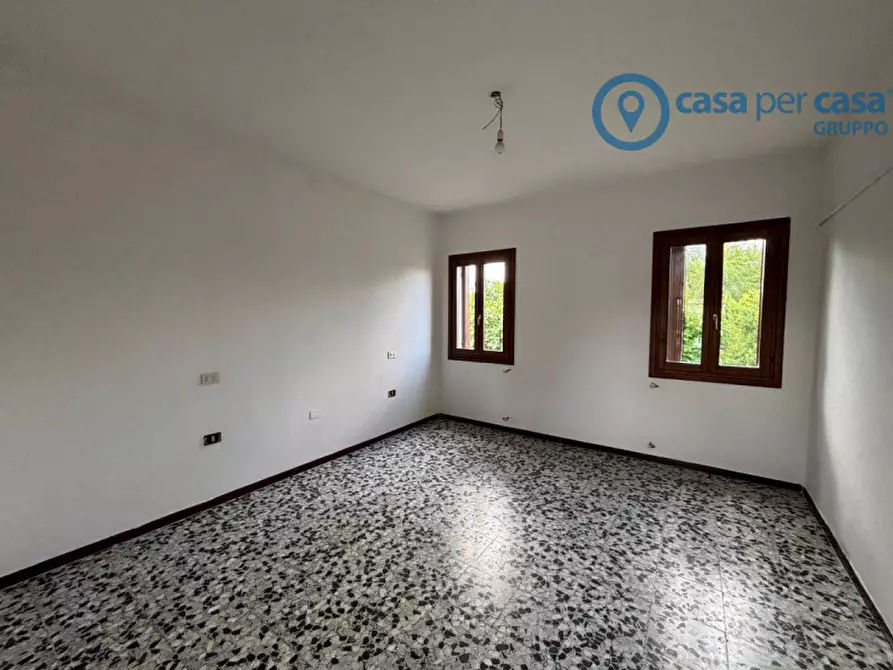 Immagine 12 di Casa indipendente in vendita  a San Martino Di Venezze