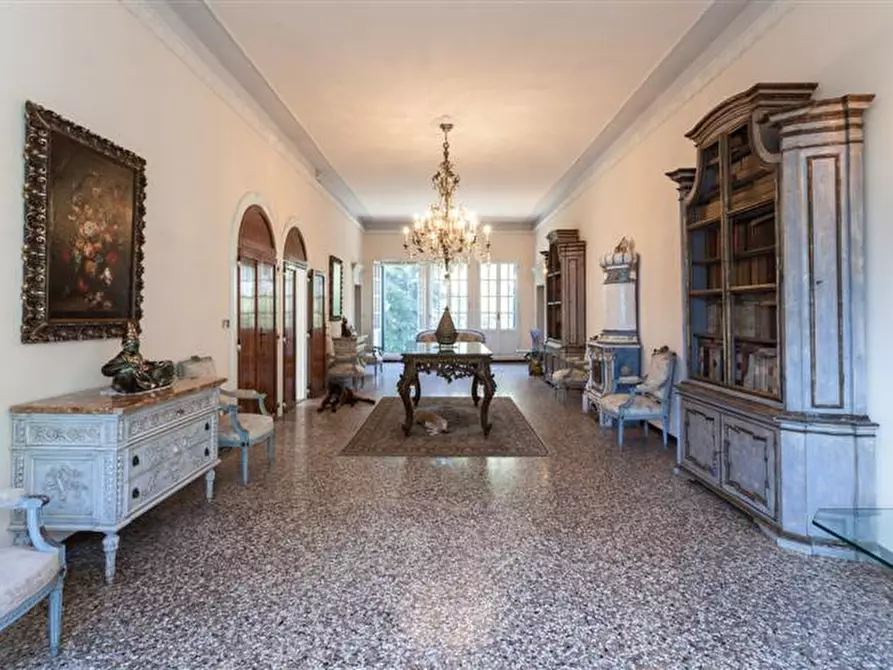 Immagine 1 di Villa in vendita  a Massanzago